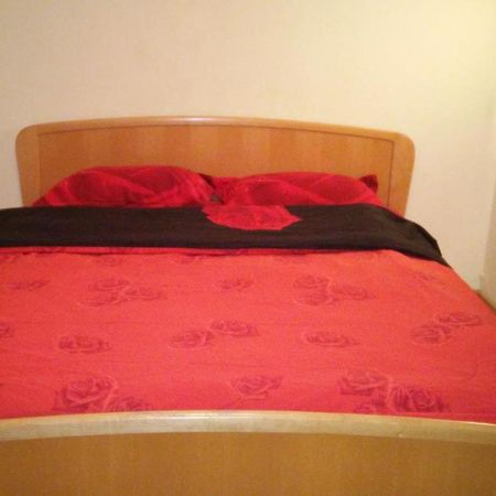 Бастионная 1/36 Apartment เคียฟ ภายนอก รูปภาพ