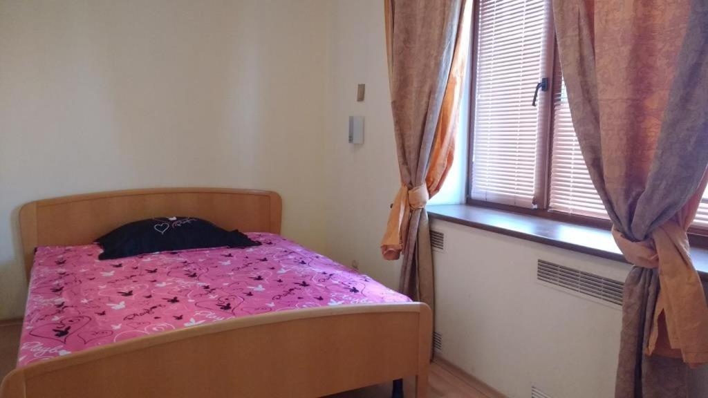 Бастионная 1/36 Apartment เคียฟ ภายนอก รูปภาพ